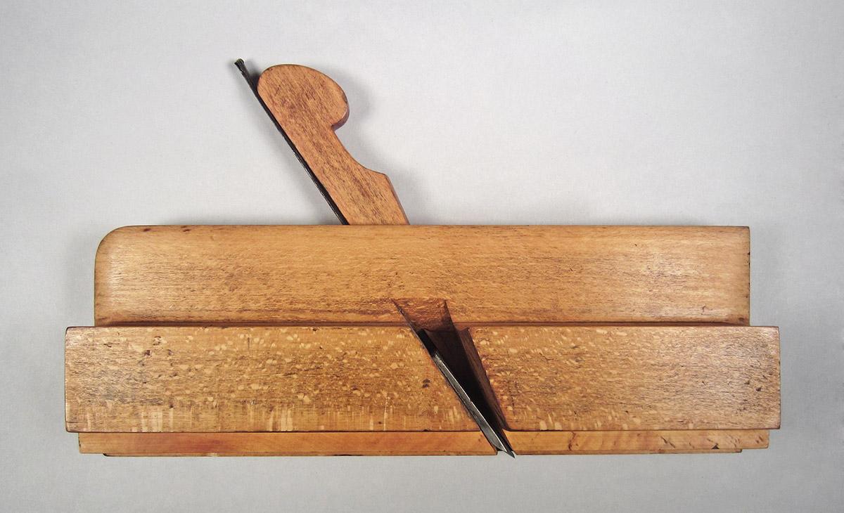 1995.0006.234 A-C, Molding plane, overall side 1