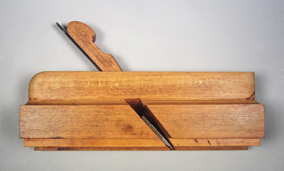 1995.0006.240 A-C, Molding plane, overall side 1