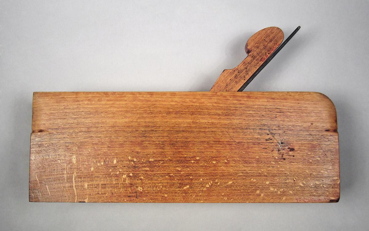1995.0006.240 A-C, Molding plane, overall side 2