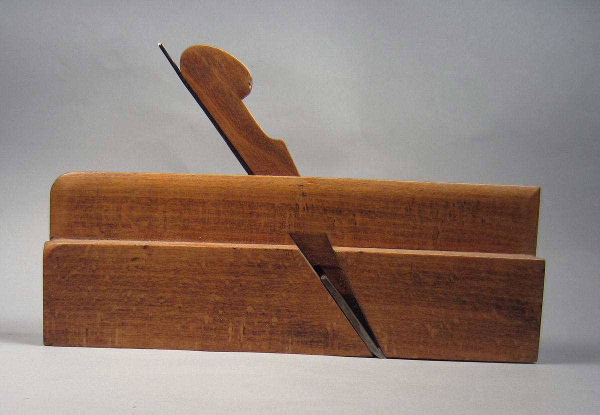 1995.0006.246 A-C Hollow plane, View 1