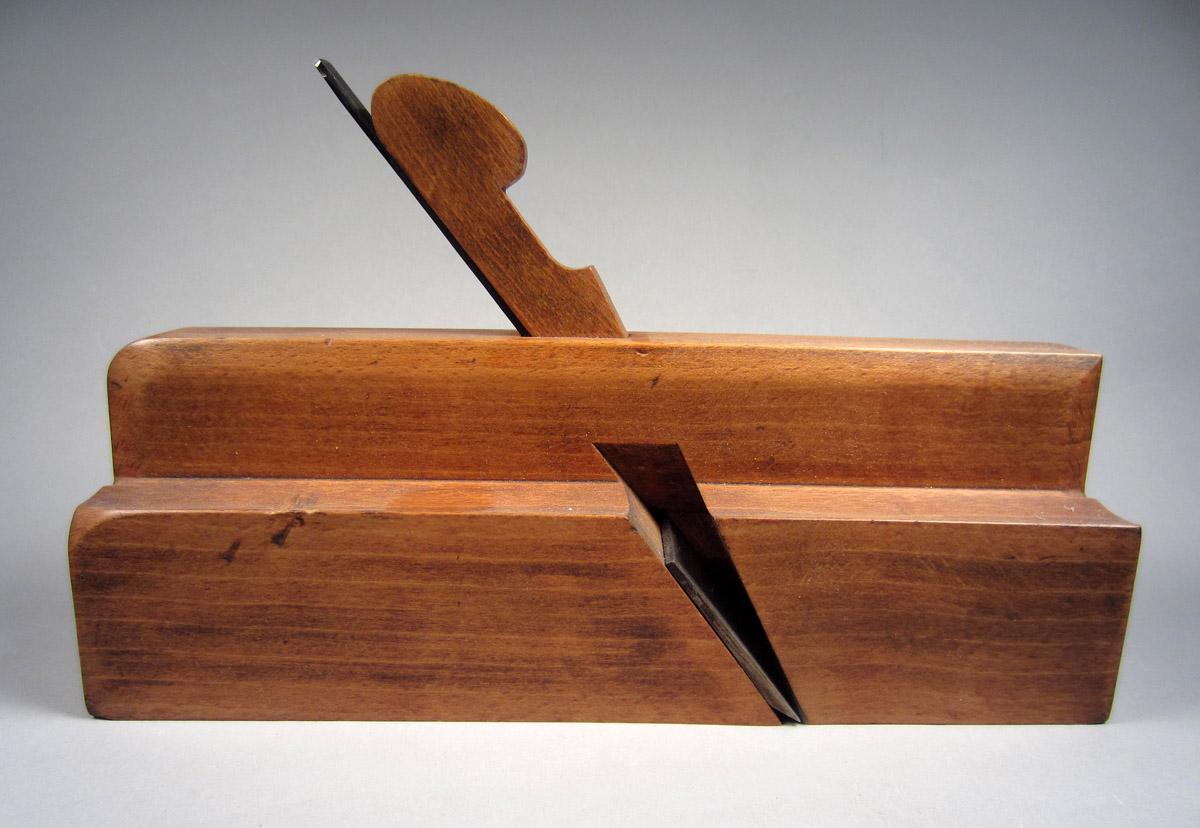 1995.0006.252 A-C Hollow plane, View 1