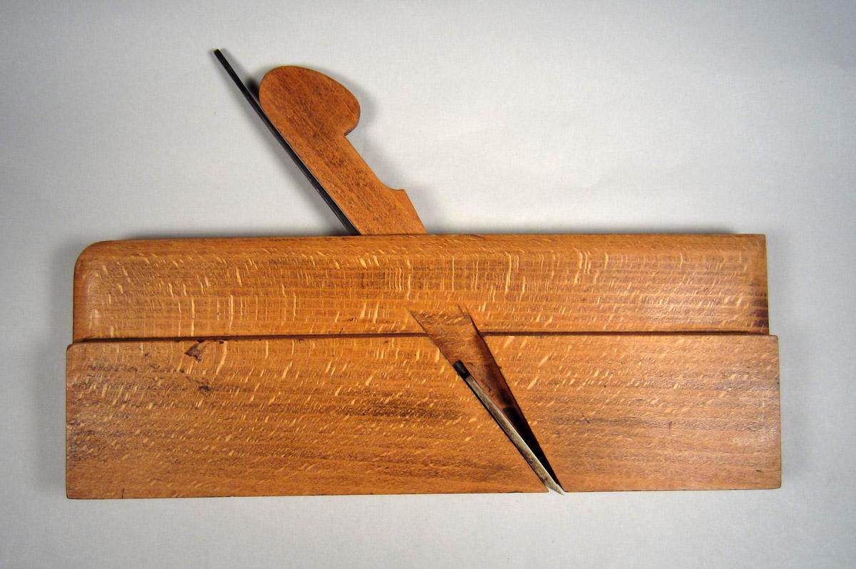 1995.0006.259 A-C Hollow plane, View 1