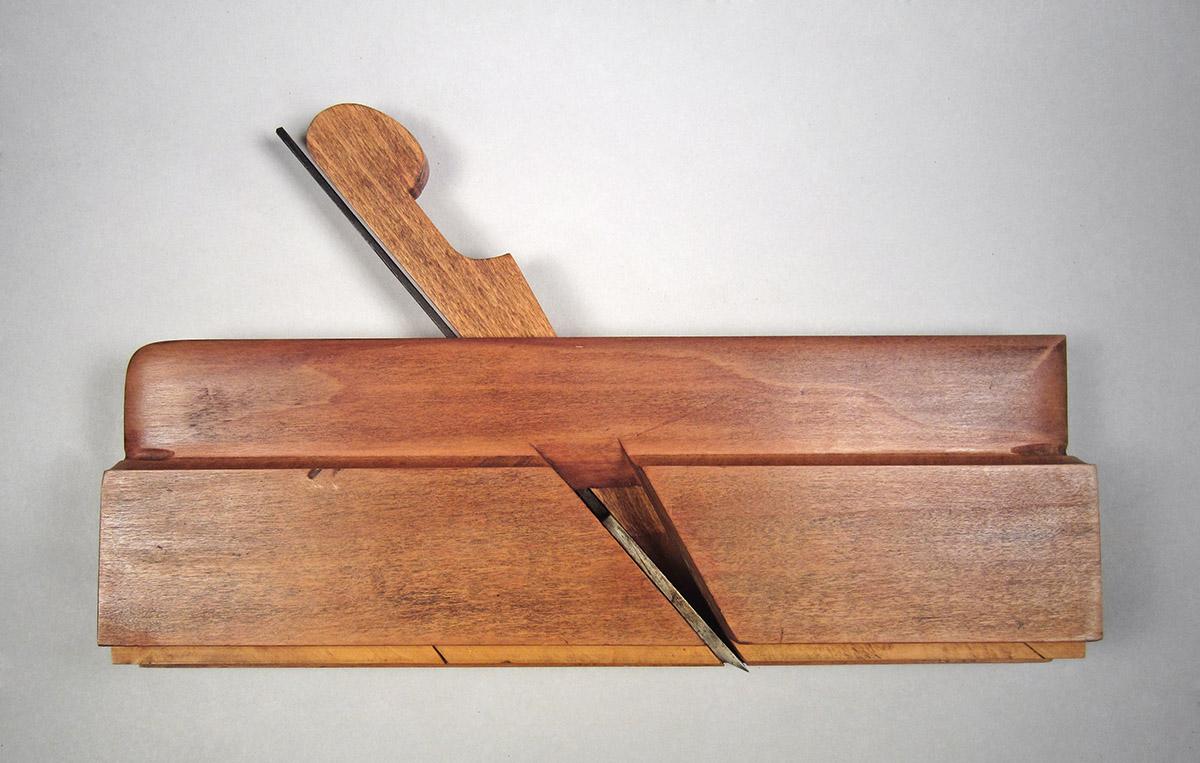 1995.0006.263 A-C, Molding plane, overall side 1