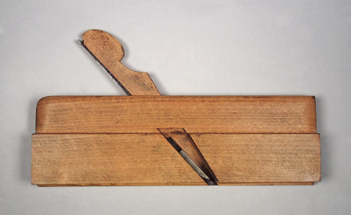 1995.0006.264, Molding plane, overall side 1