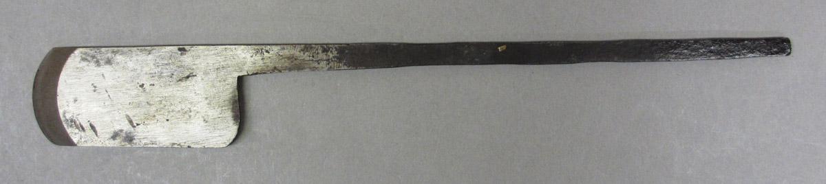 1995.0006.266 Round plane, blade side 1