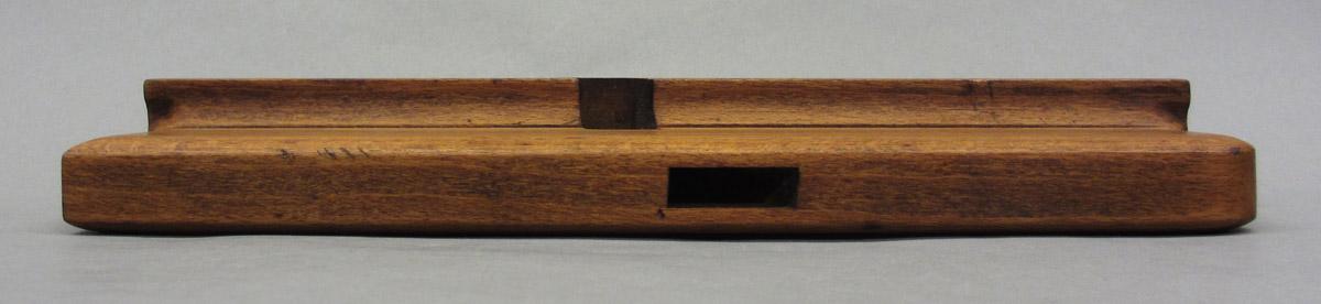 1995.0006.266 Round plane, stock top