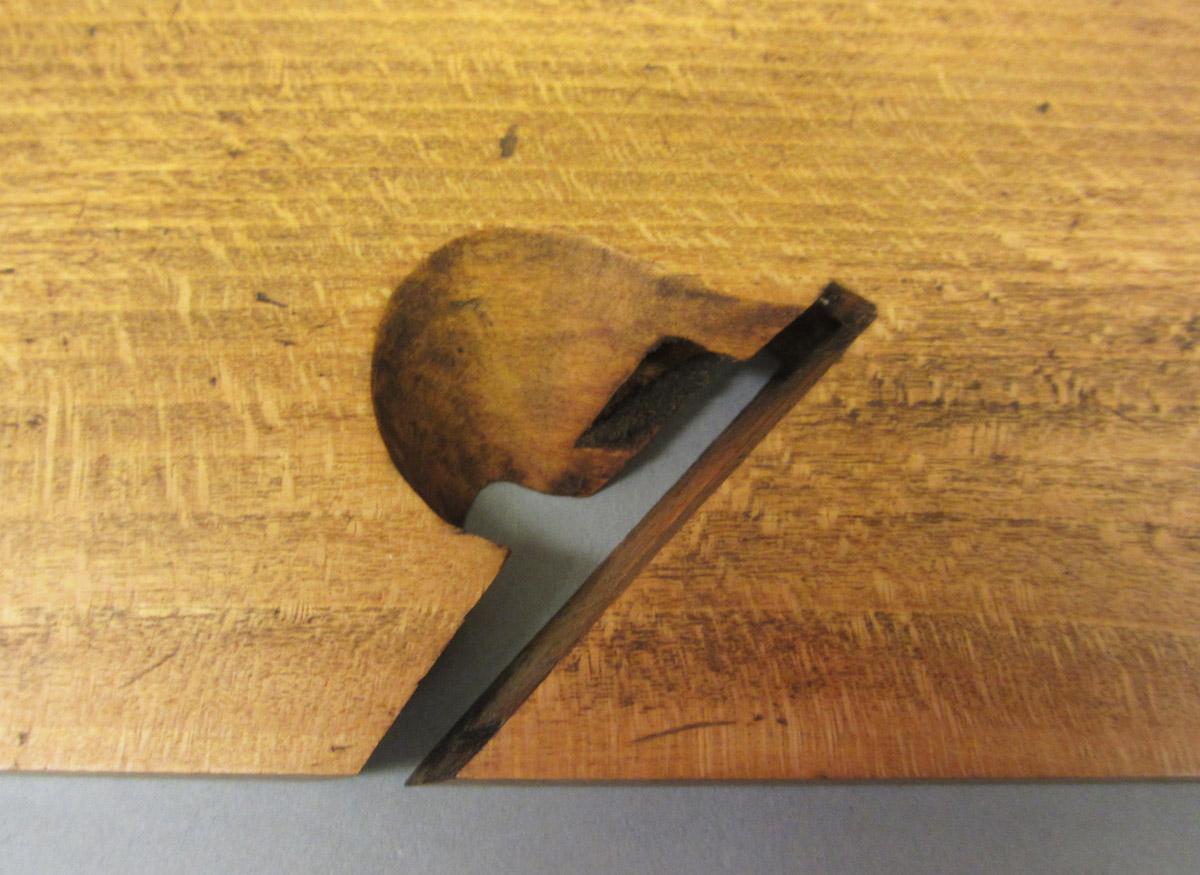 1995.0006.269 Rabbet plane, throat detail