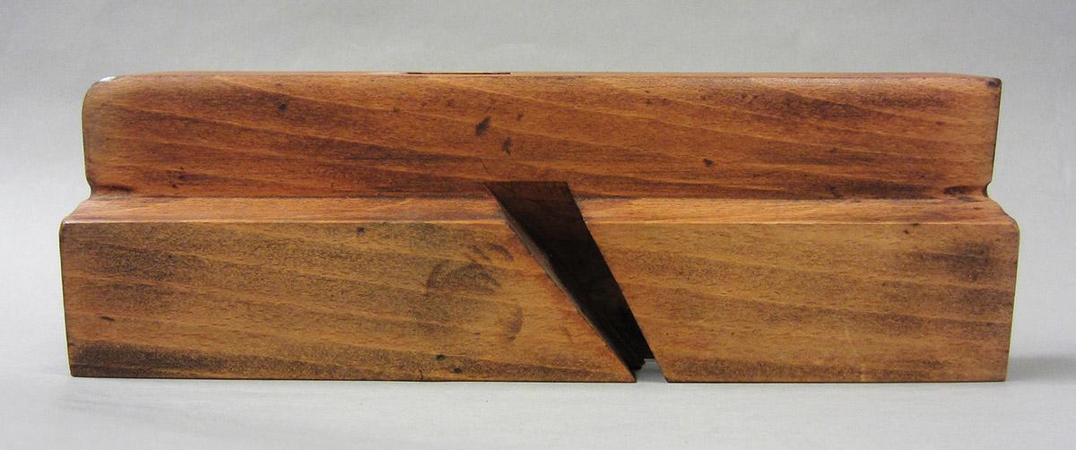 1995.0006.273 Molding plane, stock side 2