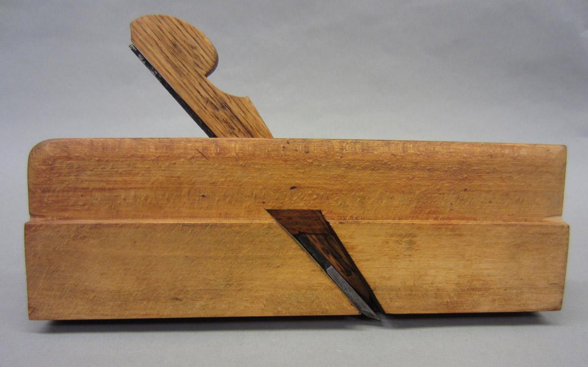 1995.0006.286 A-C Bead plane, View 1