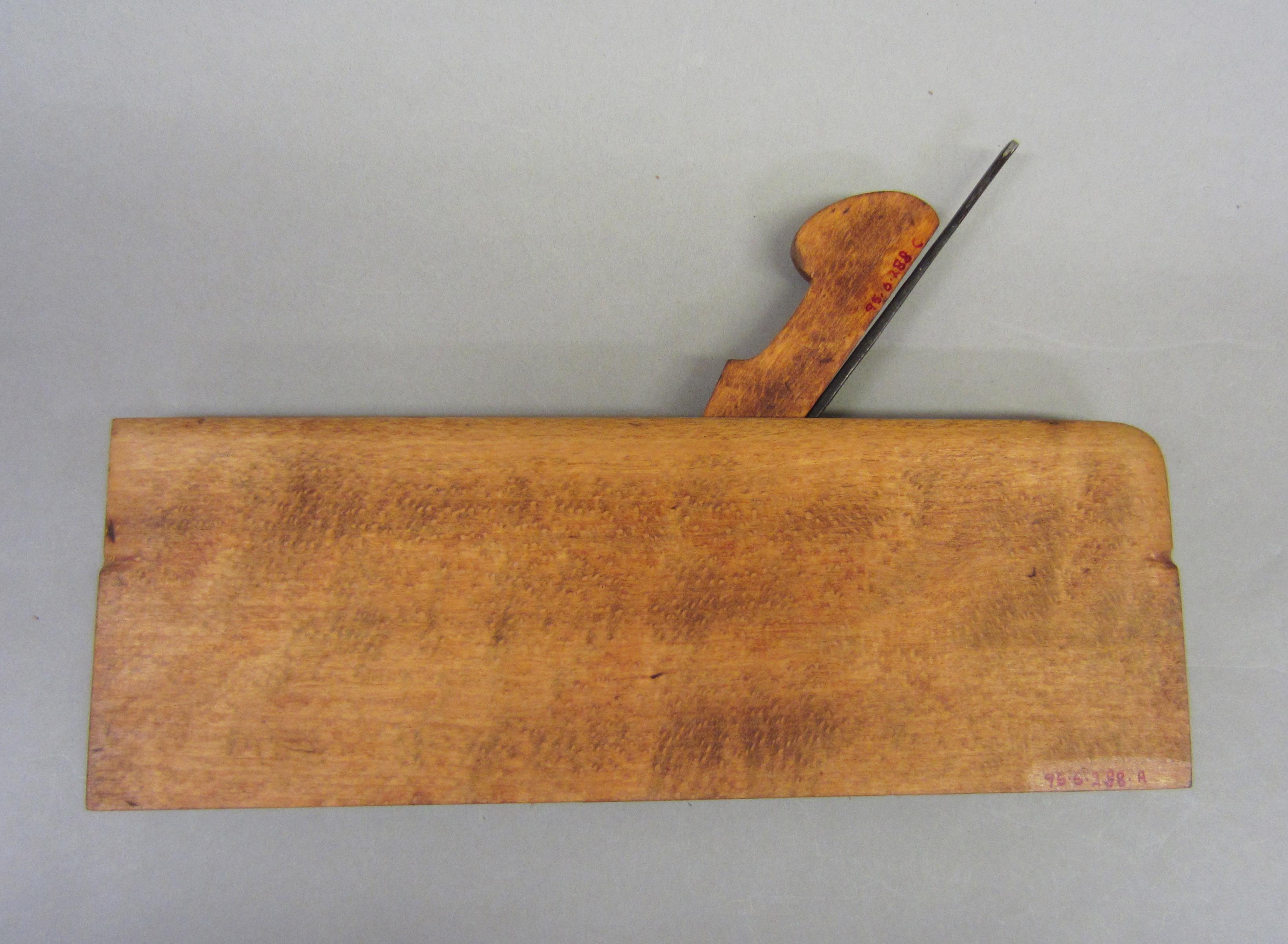 1995.0006.288 Molding plane, View 2
