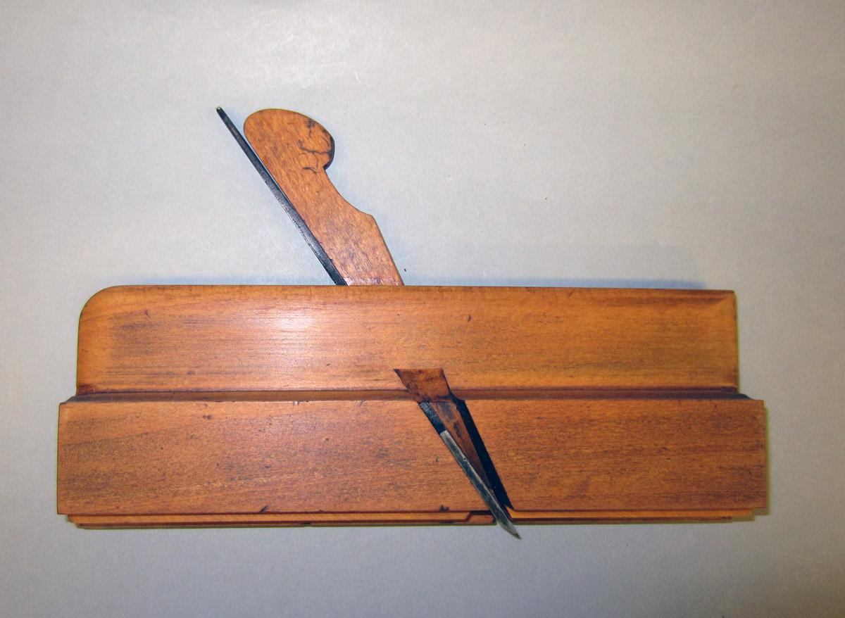1995.0006.289 A-C Bead plane, View 1