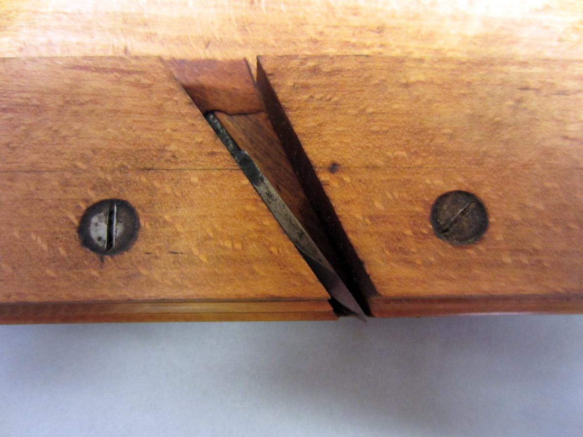 1995.0006.290 A-B Bevel quirk plane, Detail stock