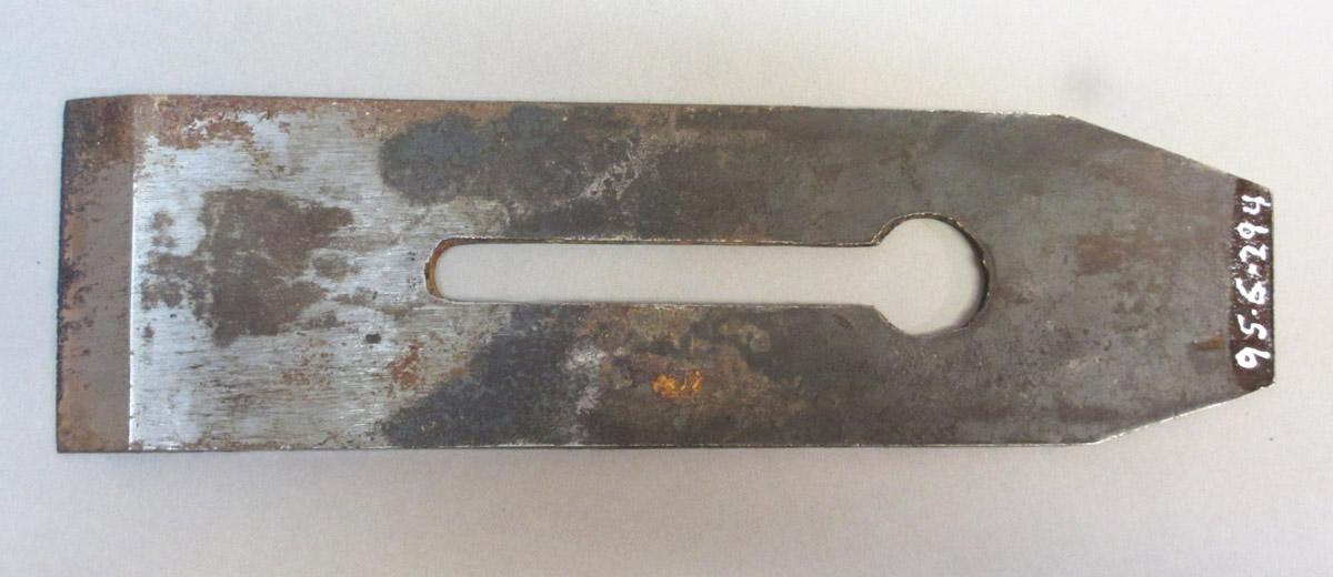1995.0006.294 Plane blade, Cutter bottom