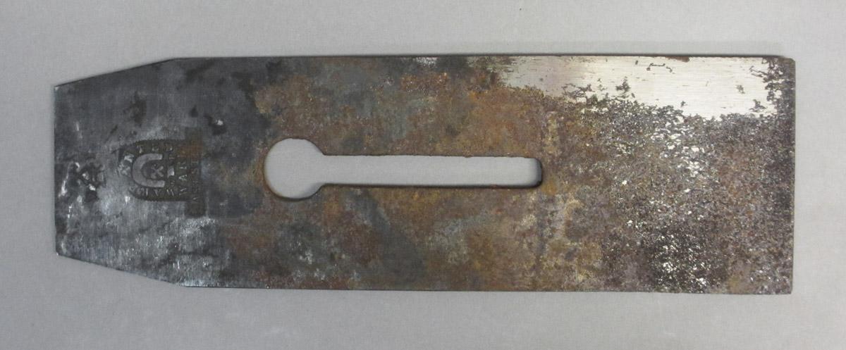 1995.0006.297 Plane blade, top view