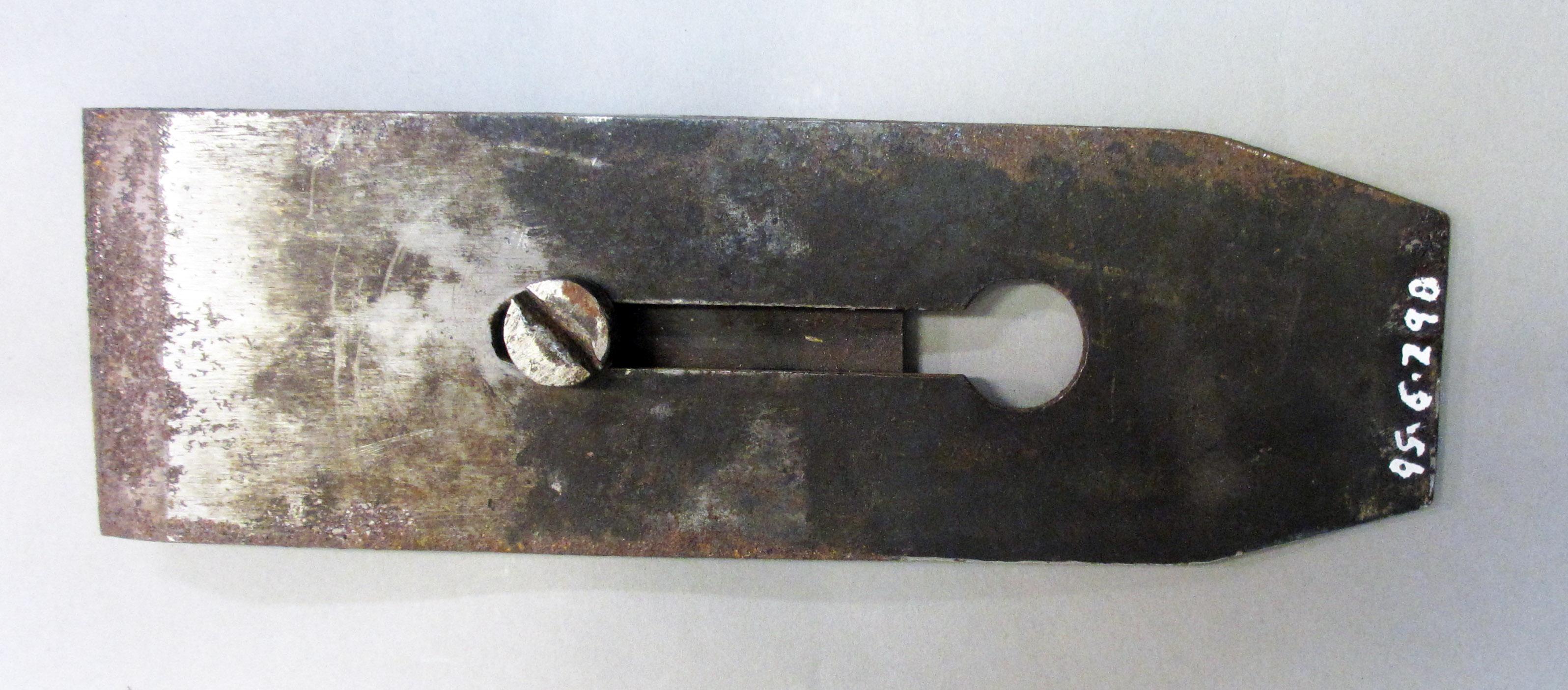1995.0006.298 Plane blade, Top