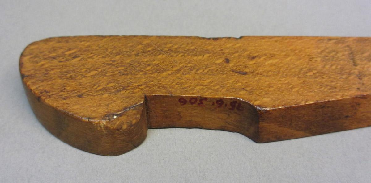 1995.0006.306 Molding plane wedge, detail view 1
