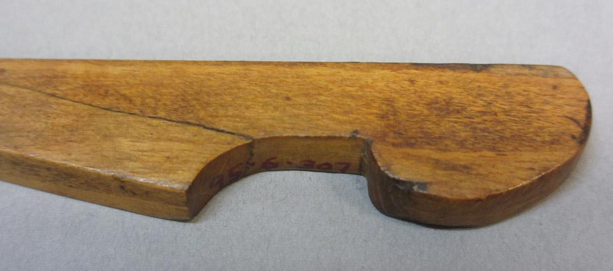 1995.0006.307 Molding plane wedge, detail view 2