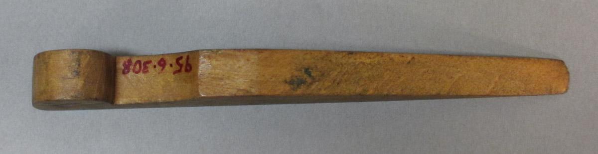 1995.0006.308 Molding plane wedge, top view