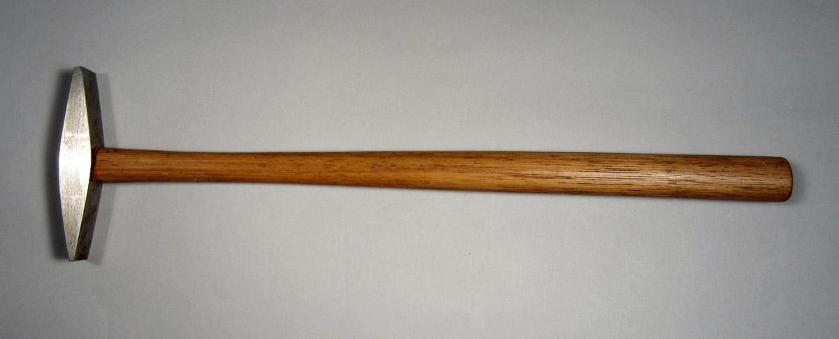 1995.0006.310 Saw-setting hammer, View 1