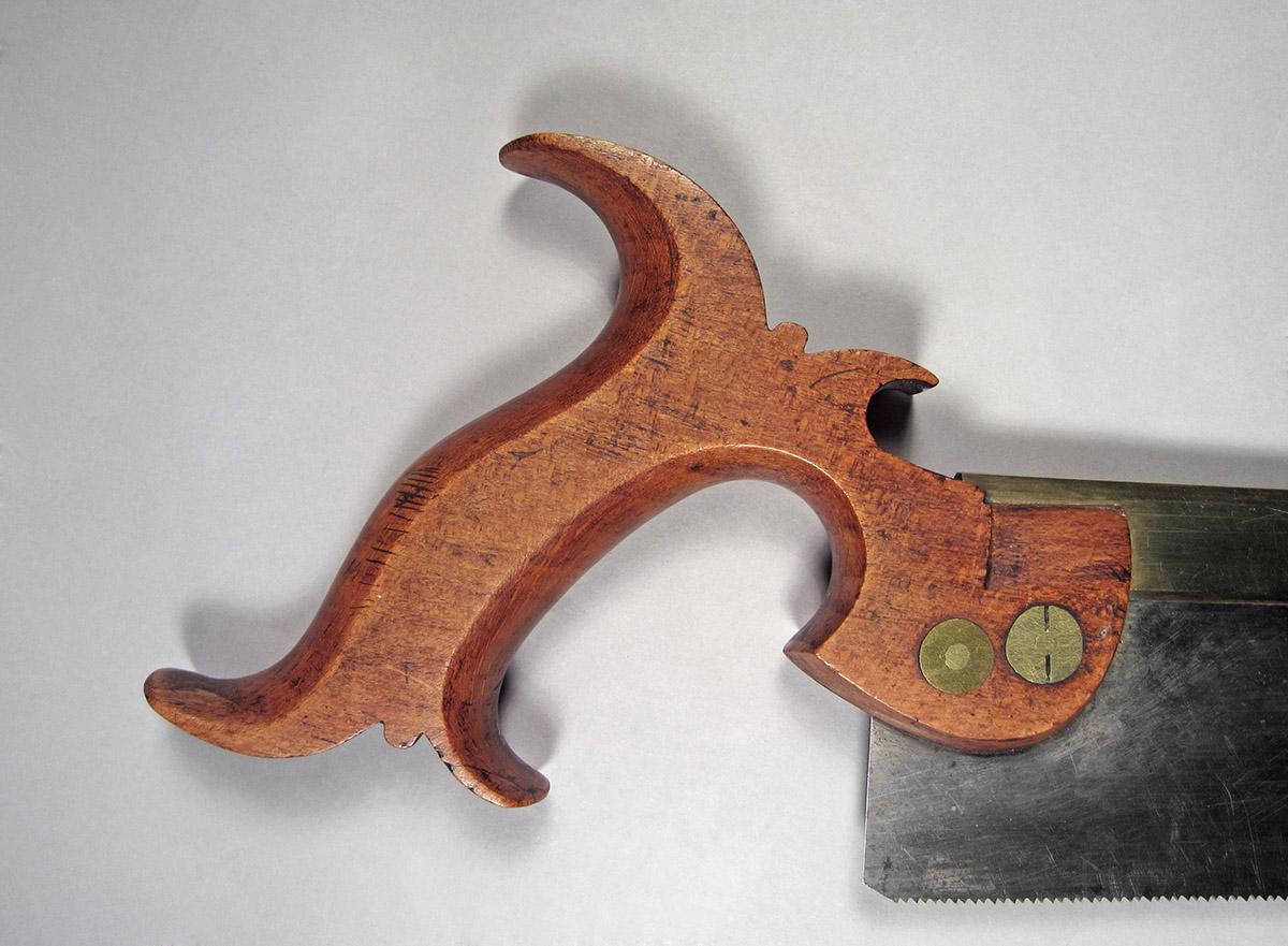 1995.0006.317 A,B, Dovetail saw, handle side 2