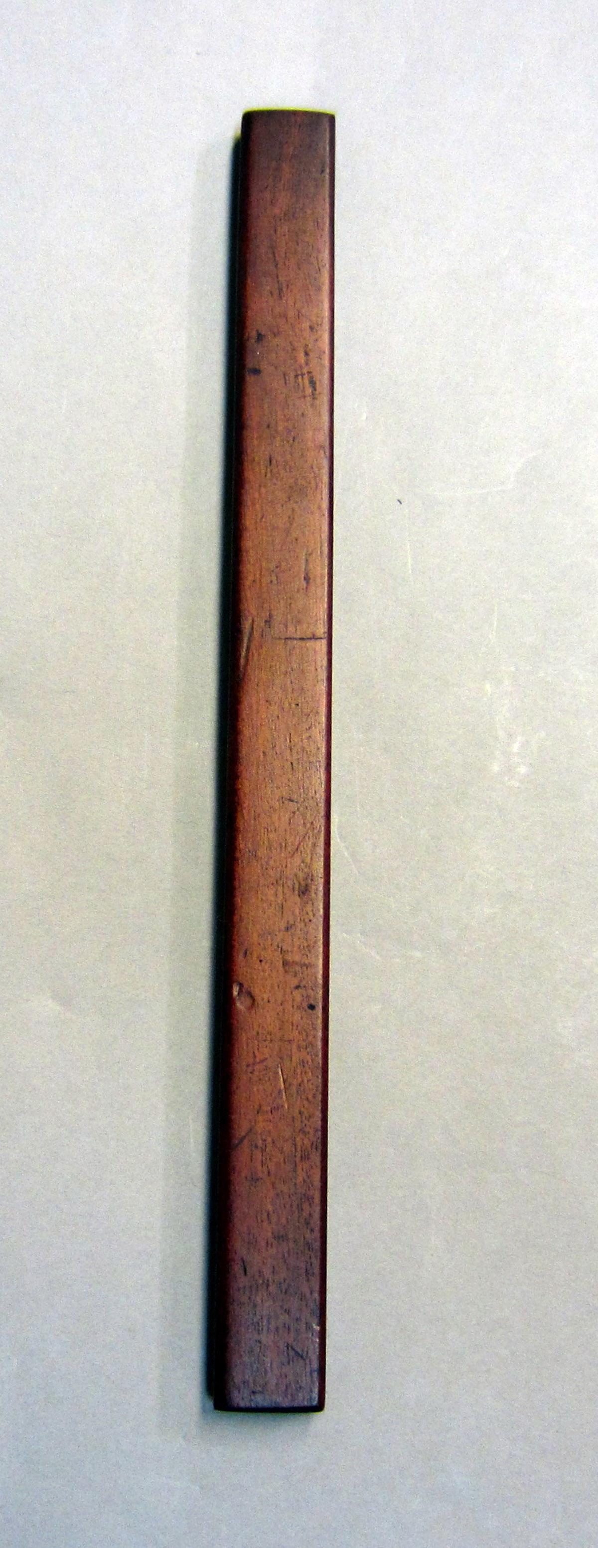 1995.0006.317 A-B Tail back saw, View 1