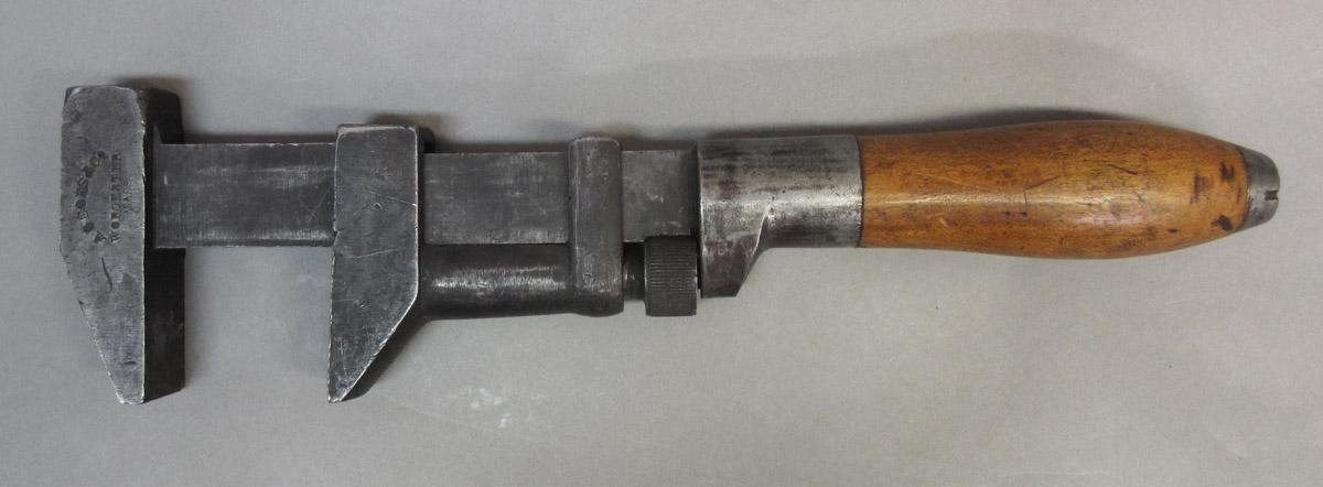1995.0006.321 Screw wrench, side 1