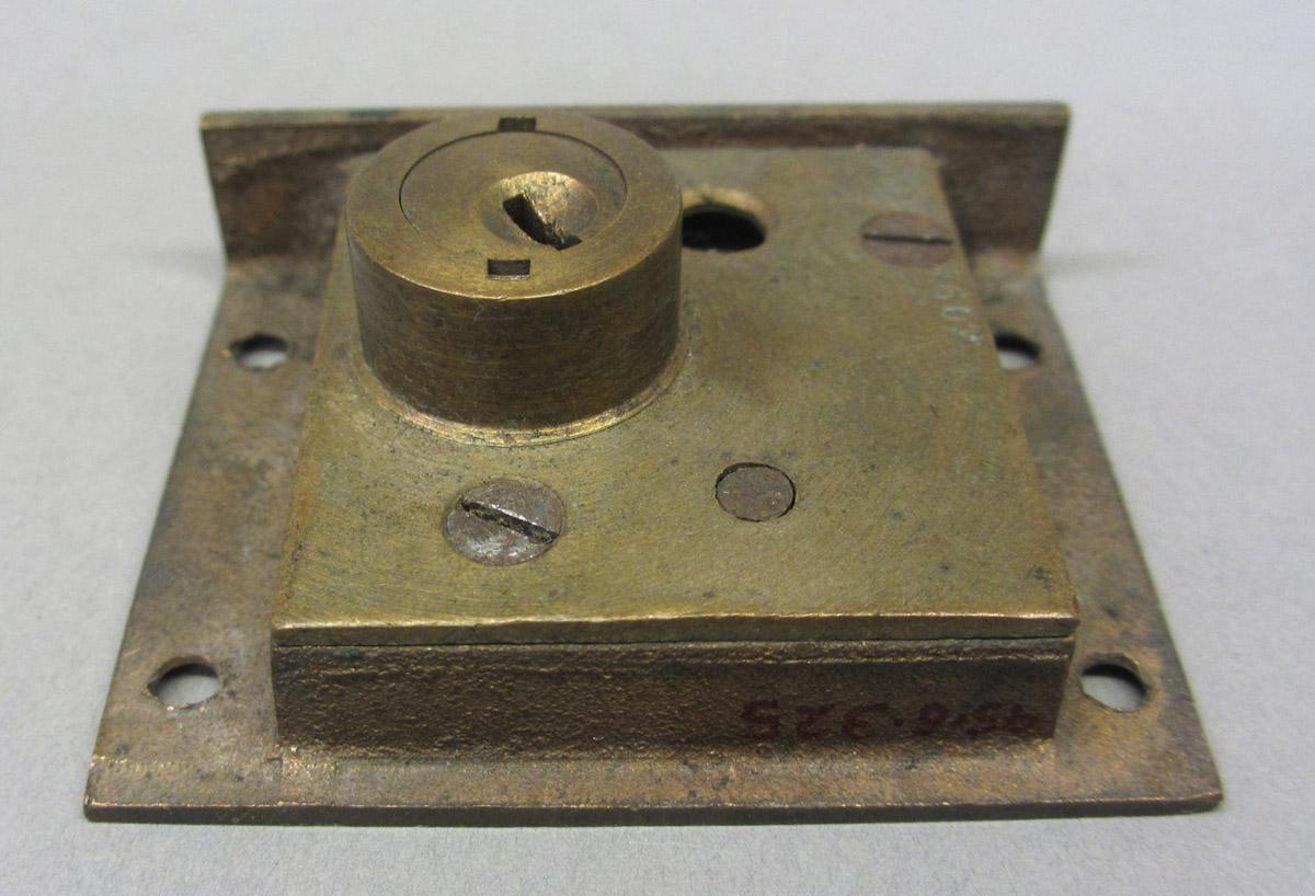 1995.0006.325 Lock, detail view