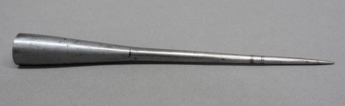 1995.0006.328 Awl blade, side 2