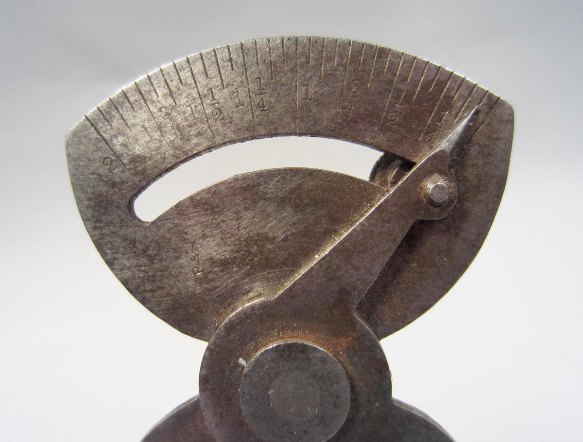 1995.0006.334 Calipers, Markings