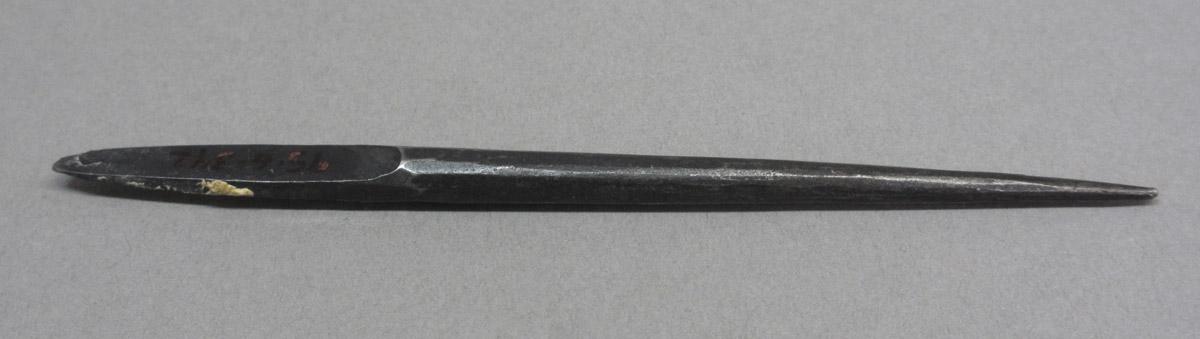 1995.0006.342 Awl blade, side 2
