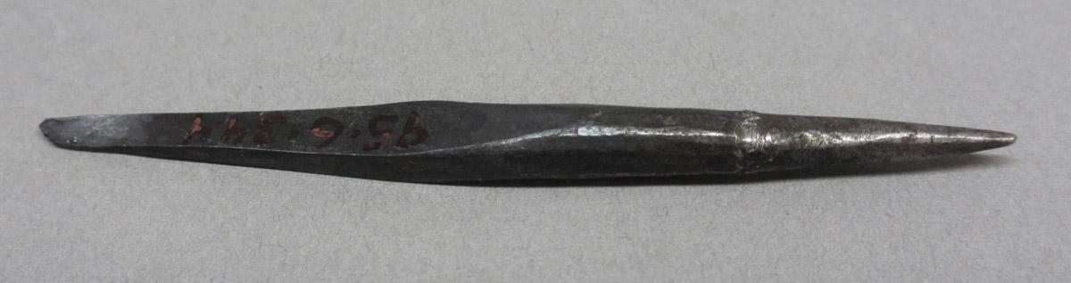 1995.0006.344 Awl blade, side 2