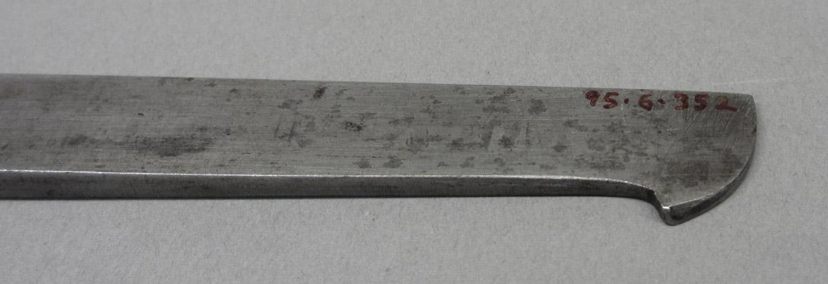 1995.0006.352 Plow plane iron, top detail