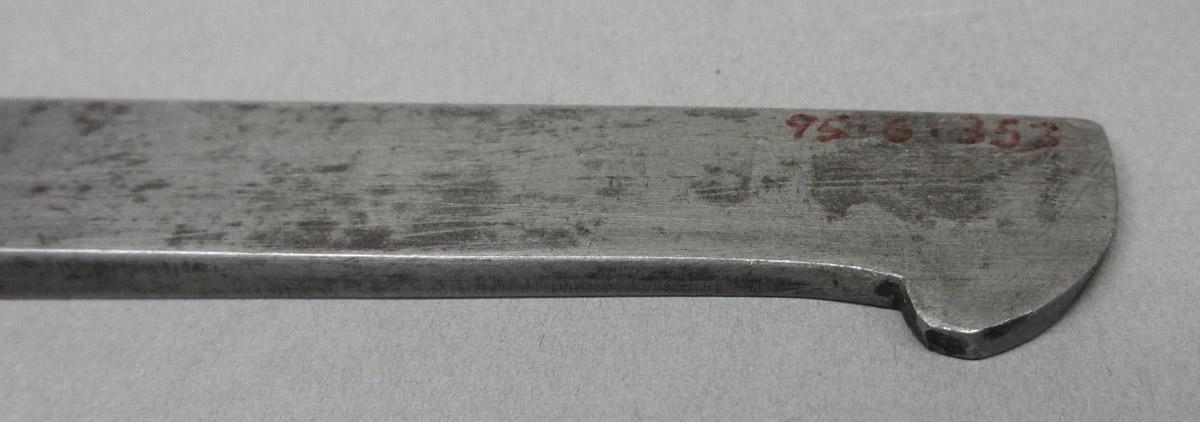 1995.0006.353 Plow plane iron, top detail