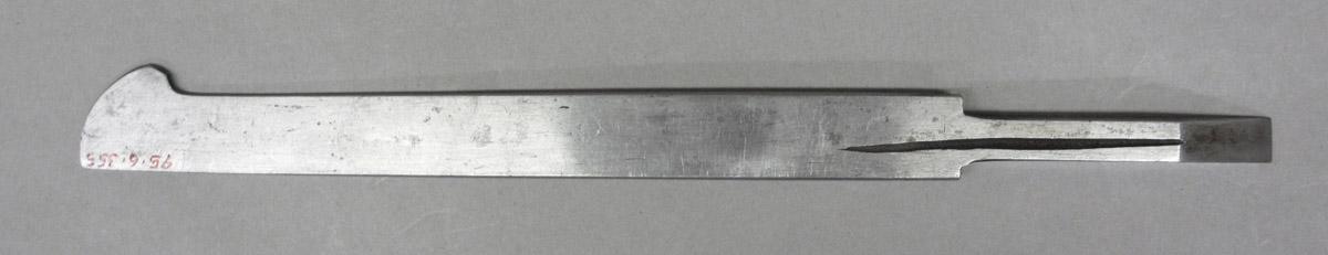 1995.0006.355 Plow plane iron, reverse view