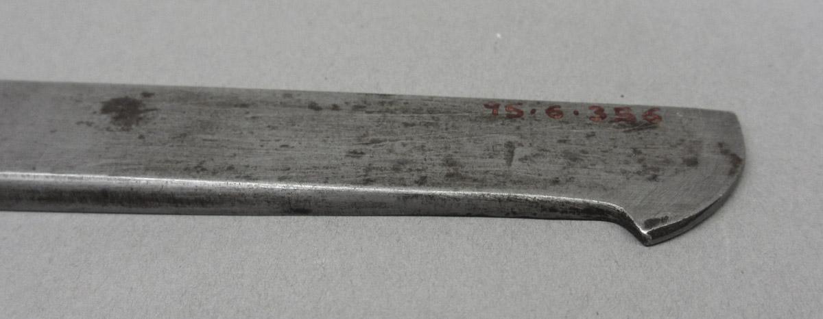 1995.0006.356 Plow plane iron, top detail