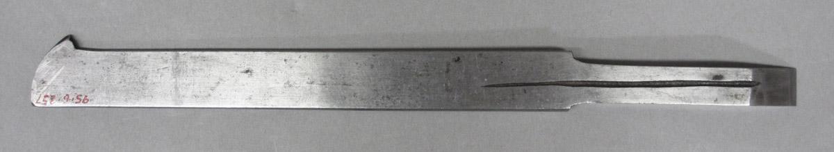 1995.0006.357 Plow plane iron, reverse view