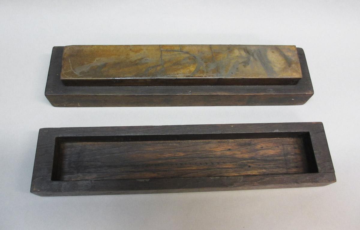 1995.0006.362 Oil stone