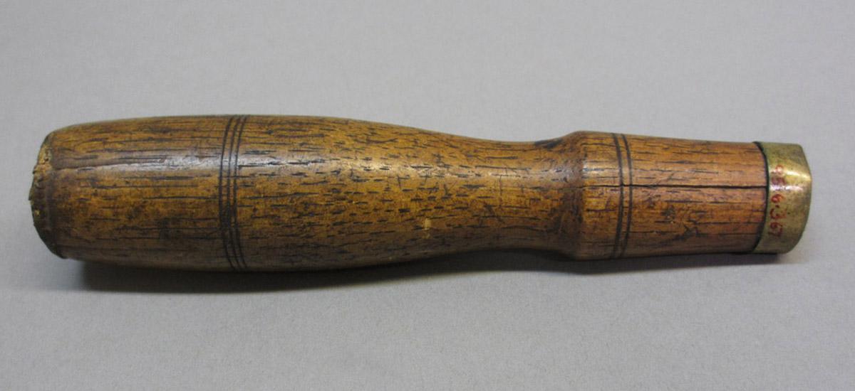 1995.0006.367 Chisel handle, detail view 2