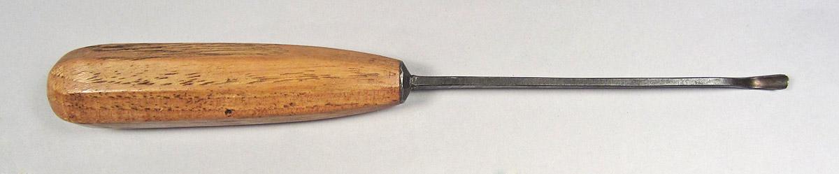 1995.0006.368, Gouge, side 2