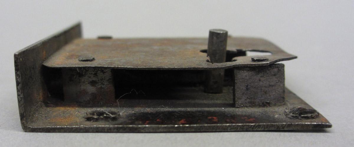 1995.0006.383 Lock, side 1 view