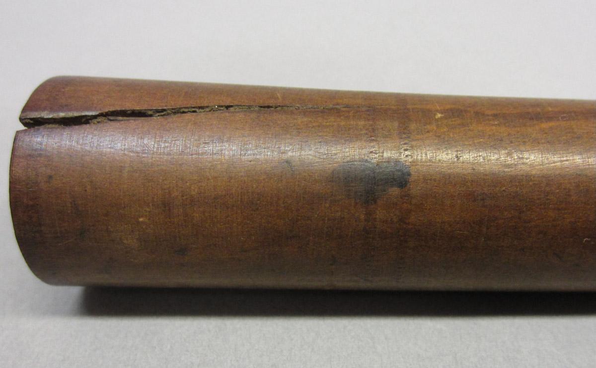 1995.0006.388 A Awl pad, handle detail
