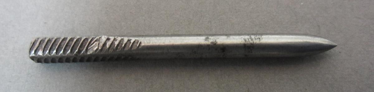 1995.0006.389 F Awl pad, bit F