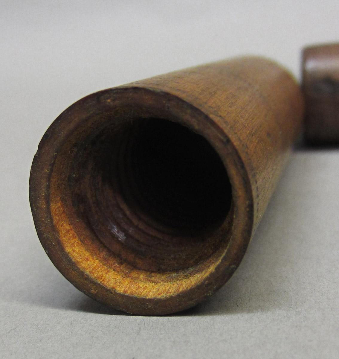 1995.0006.389 A,B Awl pad, handle hollow detail
