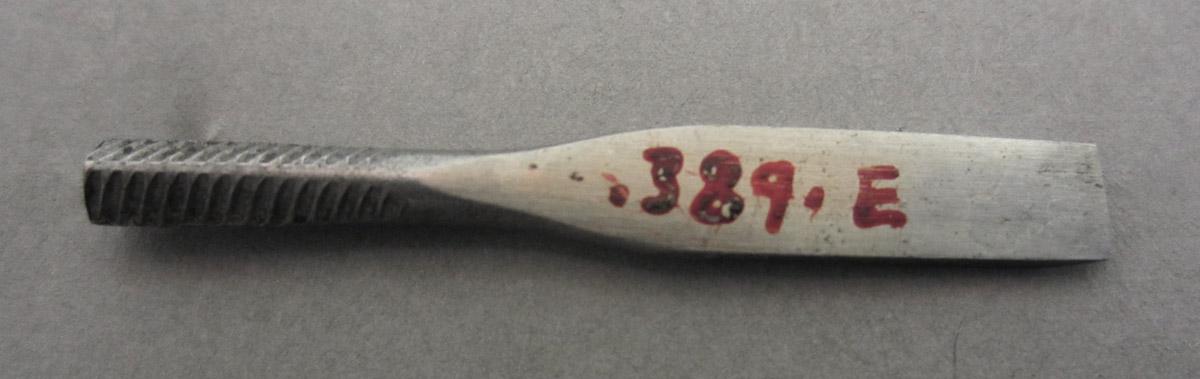 1995.0006.389 E Awl pad, bit E