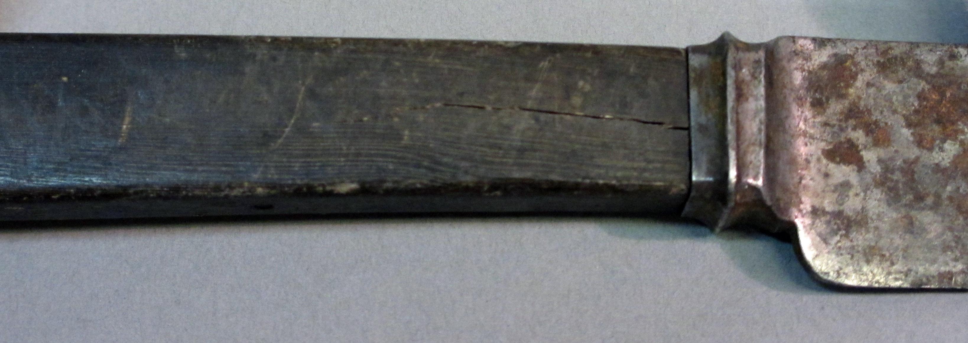 1995.0006.391 knife fragment, right split