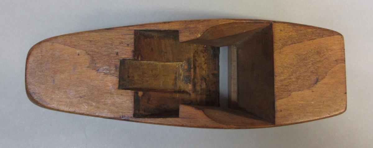 1995.0006.435 Smooth plane, top view