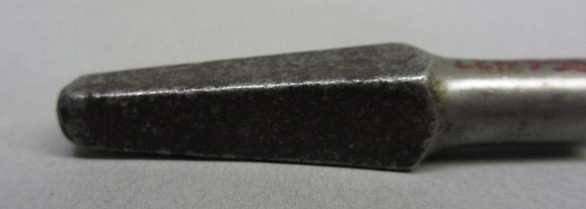 1995.0006.437 Spiral brace bit, tang detail