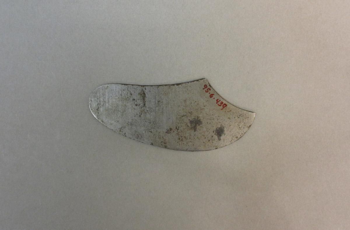 1995.0006.439 Scraper plate
