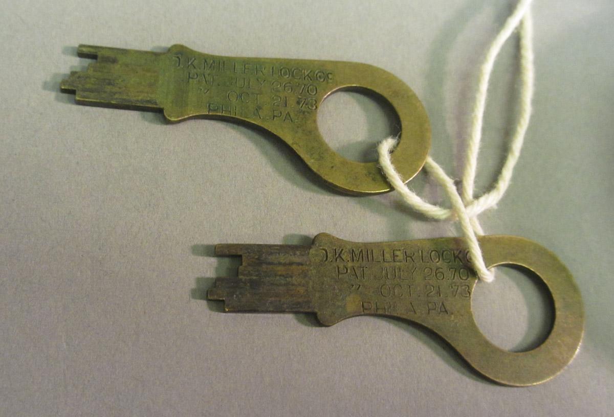 1995.0006.518 Lock, keys
