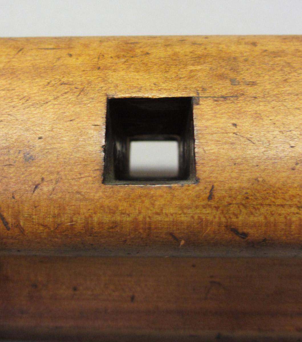 1995.0006.519 Router plane, hole detail 2